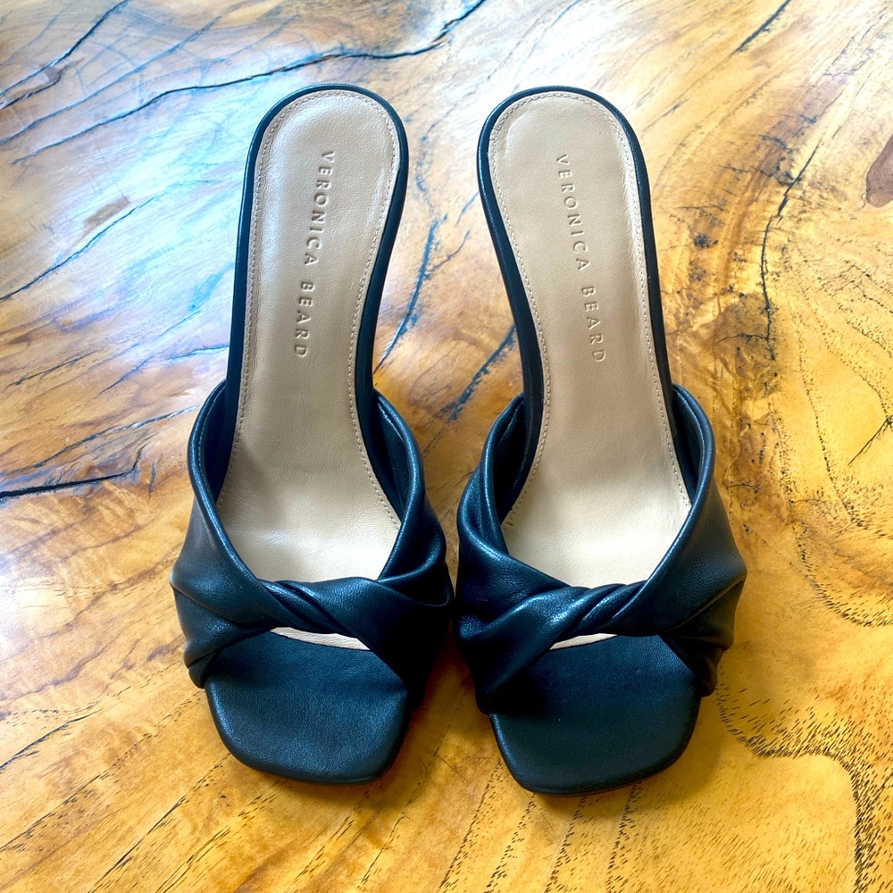 LAST CALL - Veronica Beard Melli Mules in Black Leather - Size 7 NIB